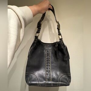 Vintage Coach Chelsea Laced Large Black Leather Shoulder Bag 10400